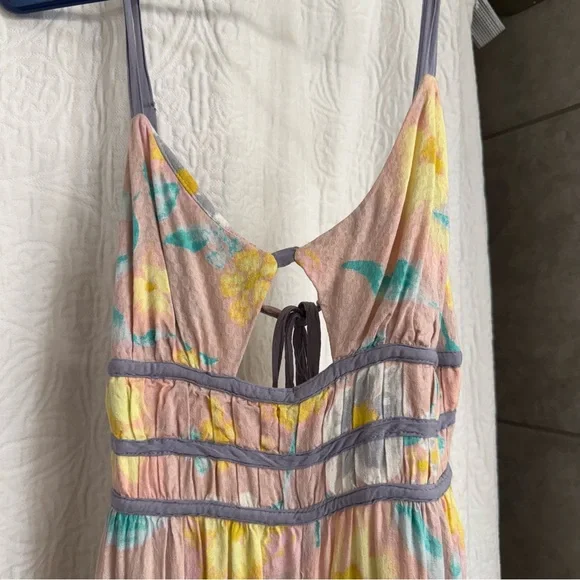 Wisteria Maxi Dress - Picture 5 of 11